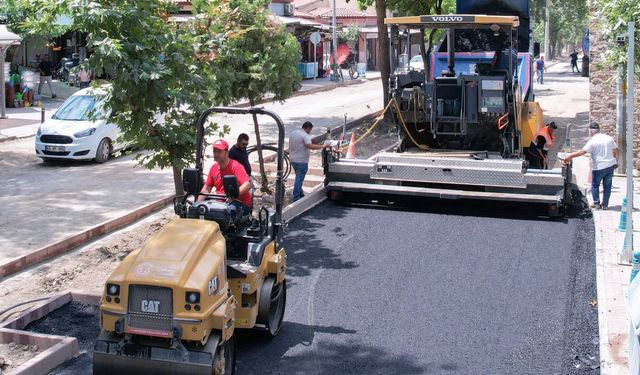 Manisa'da Çarşı Bulvarı baştan sona yenileniyor