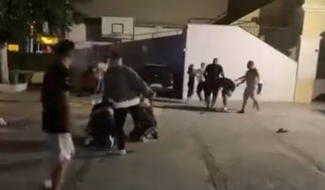 Kuşadası'nda otopark ücreti kavgası kamerada