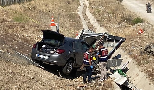 Otobanda araç yoldan çıktı, kulübesinde bekleyen bekçi kazada hayatını kaybetti