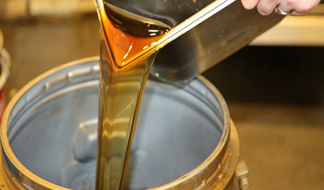 Yunusemre'de 3 litre atık yağ getirene 1 litre sıvı yağ hediye