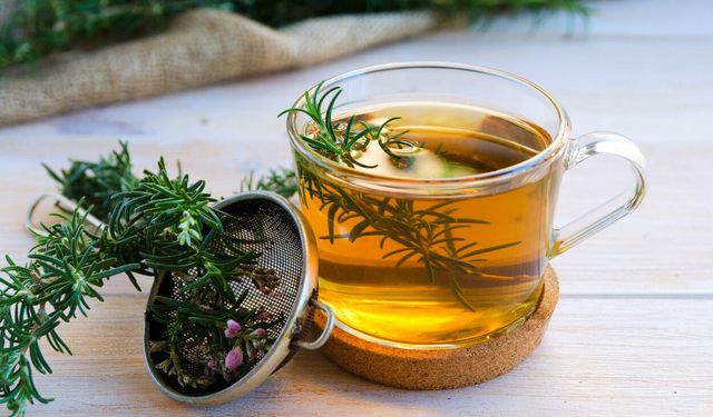 Tıbbi bitki çayları için aktar ve market devri kapandı! Sadece eczanelerde satılacak