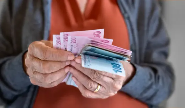 Bakanlıktan emekli maaşı açıklaması