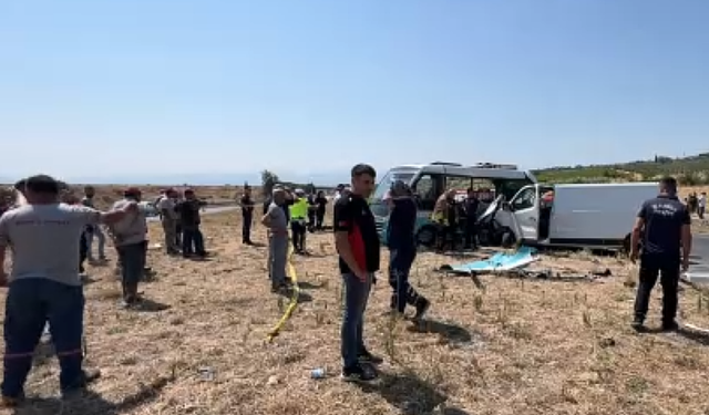 Manisa'da korkunç kaza: 1 ölü, 4'ü ağır, 11 yaralı
