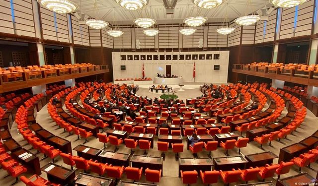 En düşük emekli maaşı teklifi TBMM'ye sunuldu