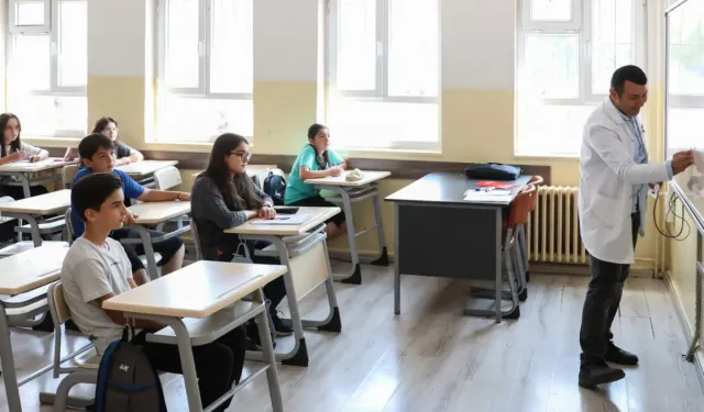 Okullarda yeni dönem: 10 maddelik yeni kural listesi açıklandı
