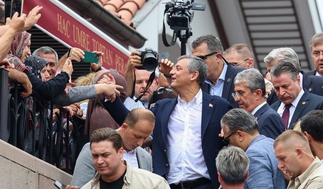 Özgür Özel Yeni Parti Genel Başkanı seçildi