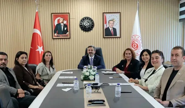 Kademeli emeklilik olacak mı? İlk kez görüştüler! 2027 yılı işaret edildi