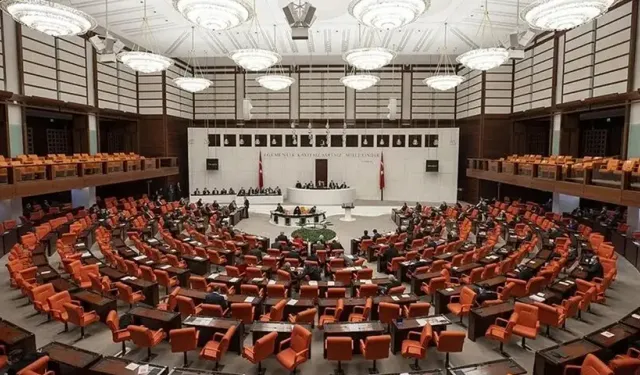 İki yeni ittifak mı geliyor? 3 parti anlaştı, 3 parti masada