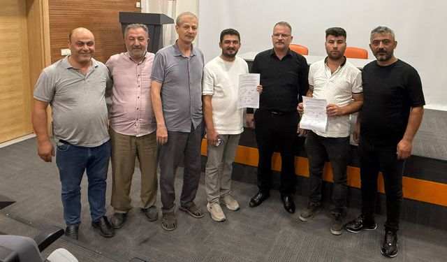 Kula'da başkan salonu açtırmadı, komisyonlar dışarıda kaldı