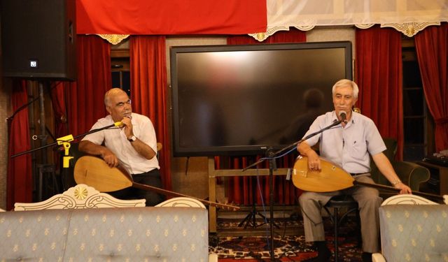 Yunusemre’de saz, söz ve şiir buluştu