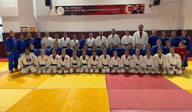 Yıldız Kadın Judo Milli Takımı, Salihli’de güç topluyor