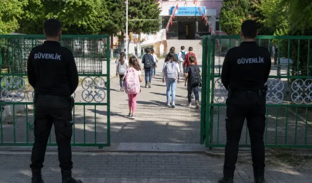 Okullara 30 bin güvenlik görevlisi
