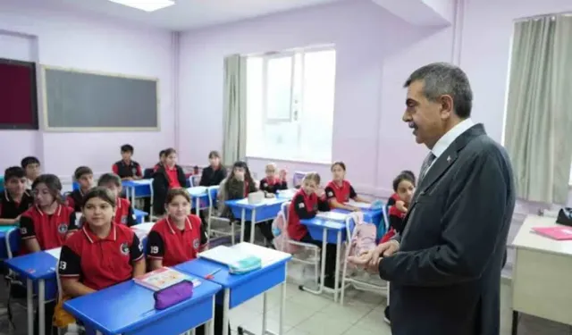 Okullarda ara tatil kaldırılacak mı? Milli Eğitim Bakanı Yusuf Tekin açıkladı