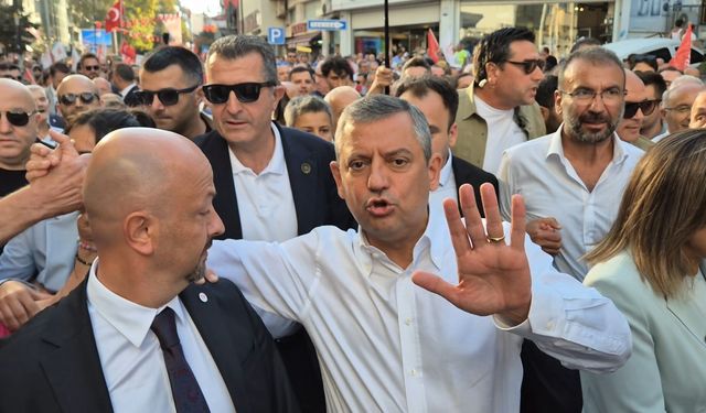 Özgür Özel Tekirdağ’da halka seslendi: "Hep beraber yürüyoruz"