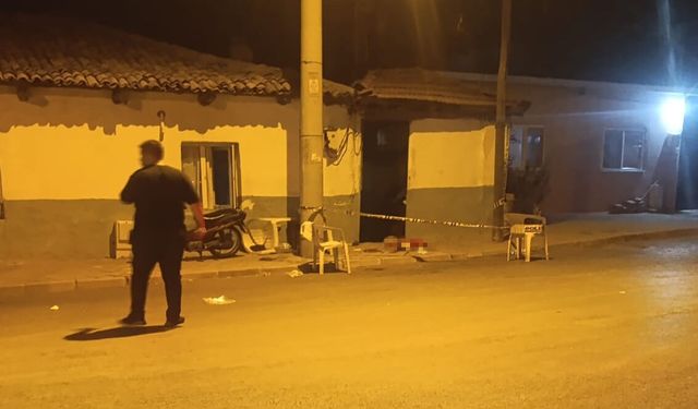 Manisa'da baba, eşini ve kızını bıçakladı