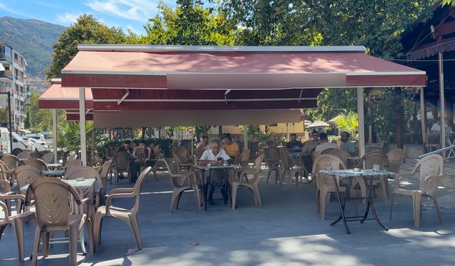Manisa'da skandal olay:  Çay bahçesi tuvaletinde gizli kamera bulundu