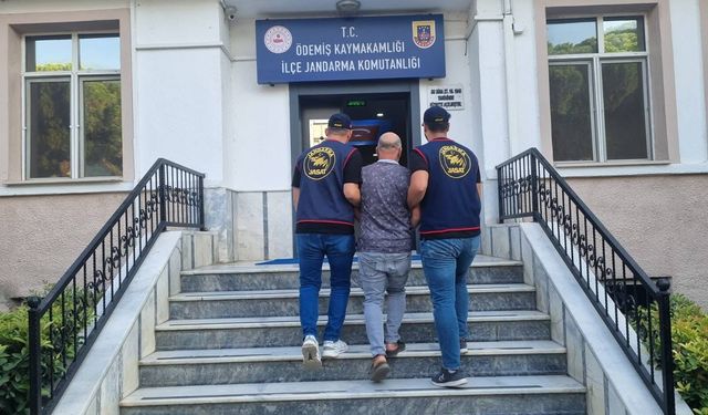 İzmir'de 8 yıl hapisle aranan şahıs JASAT'tan kaçamadı
