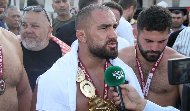 Kula Er Meydanı’nda Başpehlivan Feyzullah Aktürk