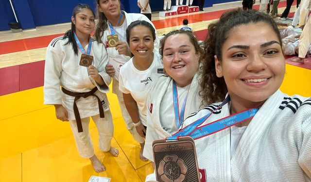 Salihlili Hira Kılkış Türkiye şampiyonu oldu
