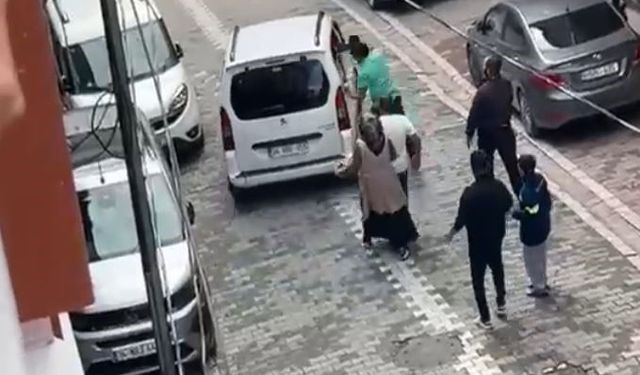 Eski koca olay çıkardı, kadının yakınları tekme tokat kovaladı