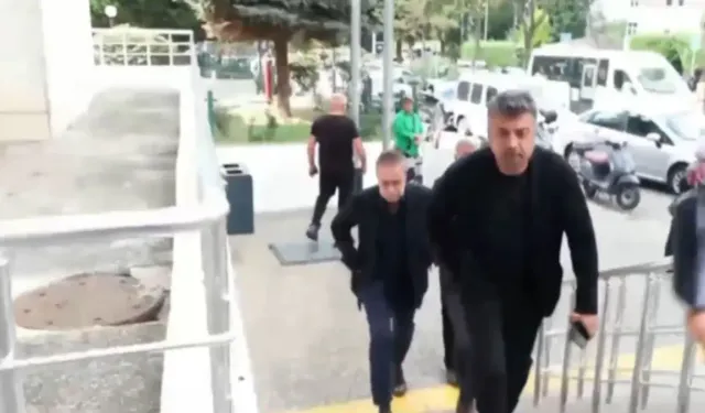 Kurtlar Vadisi dizisinin senaristleri Kozinoğlu davası için adliyeye geldi