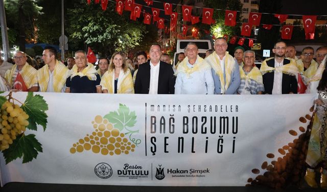 Bağ Bozumu Şenliği kortej yürüyüşü renkli görüntülere sebep oldu