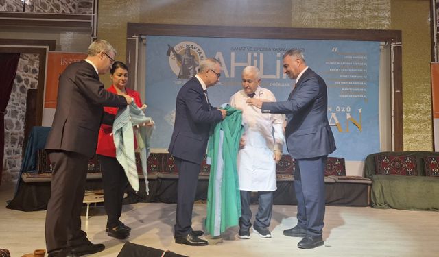 Manisa'da yılın Ahisi 'Aşçı' Mehmet oldu