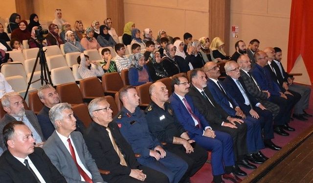 Salihli’de “Cami ve Sosyal Hayat” konuşuldu