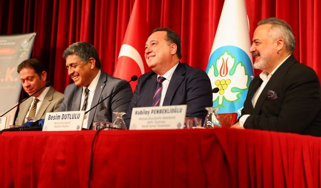 Manisa Şehir Tiyatrosu 20'inci yılını 'Duruş' temasıyla açıyor