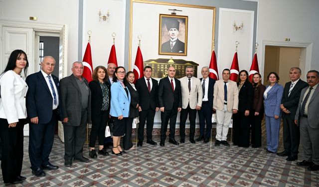Vali Özkan muhtarları makamında ağırladı