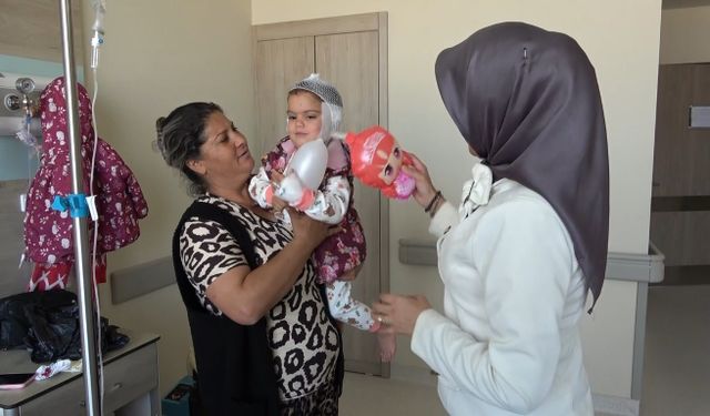 Kütahya'da ilk kez 2 buçuk yaşındaki bir çocuğa biyonik kulak ameliyatı yapıldı