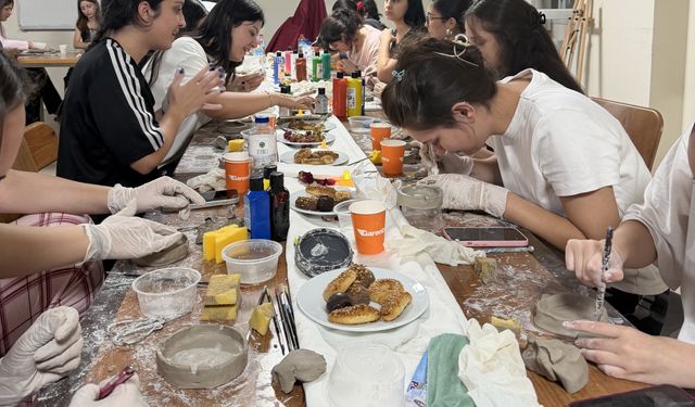 Sarıgöl’de gençlerin hayal gücü seramikle buluştu