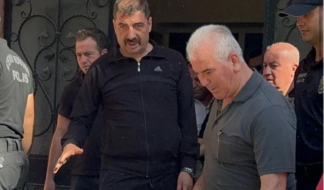 Kula Belediye Başkanı Dönmez'in davası ertelendi