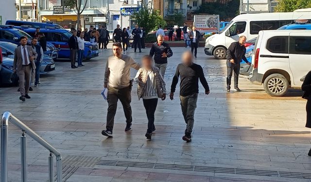 Aydın'da polisten kaçan silahlı tehdit şüphelisi adliyeye sevk edildi