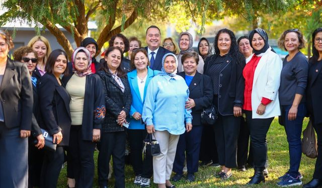 Dutlulu’dan kadın muhtarlara destek