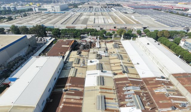 İnci Akü’deki yangının hasarı gün ağarınca ortaya çıktı