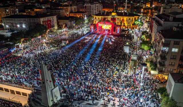 Manisa’da Cumhuriyet coşkusu Göksel konseriyle taçlanacak!