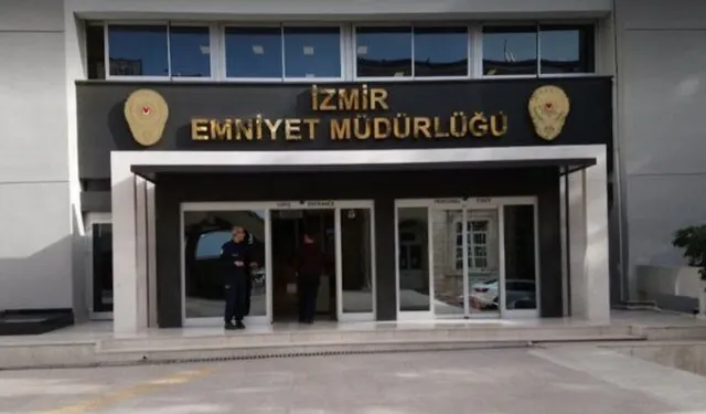 İzmir'de FETÖ operasyonu: İhraç polis ve öğretmenin de bulunduğu 16 şüpheli gözaltında