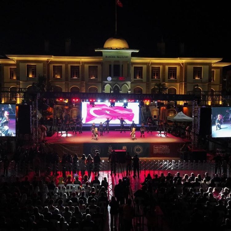 Manisa'da Mesir Festivali coşkusu binleri sokağa döktü