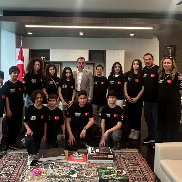 Salihli’den Miami Başkonsolosu’na Sardes Hediyesi