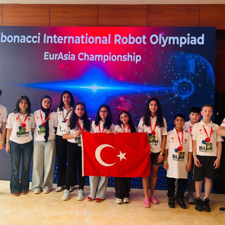 Bilim Yunusemre'den 3 büyük başarı