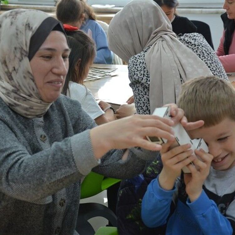 Demirci'de çocuklar bayramı bilimle kutladı