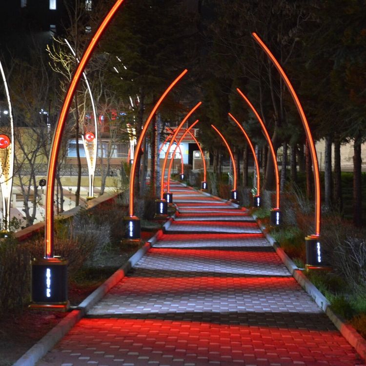 Ay-yıldızlı ışıklar Demirci'yi aydınlattı