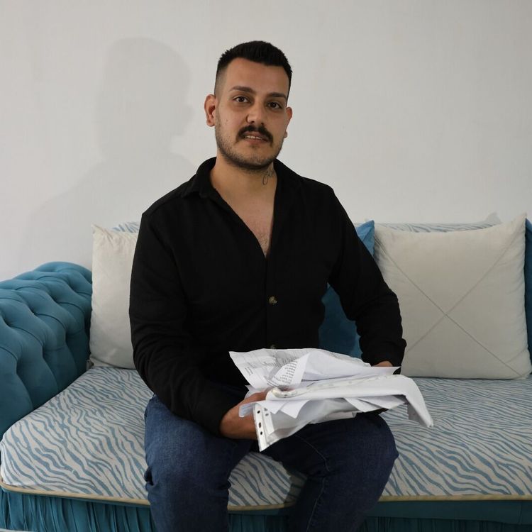 IBAN verdiği arkadaşı yurt dışına kaçtı, kendisi davalarla mücadele ediyor