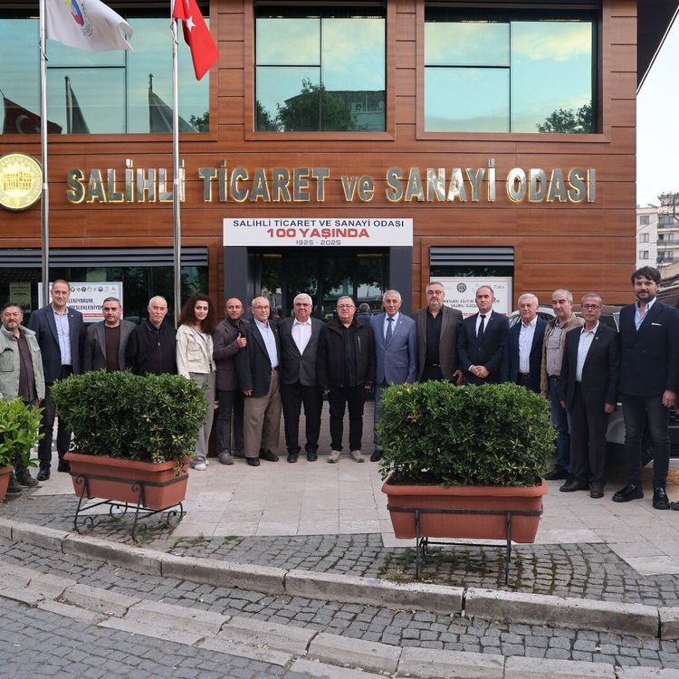 Selendi’nin gölet sorunu ekonomiyi zorluyor