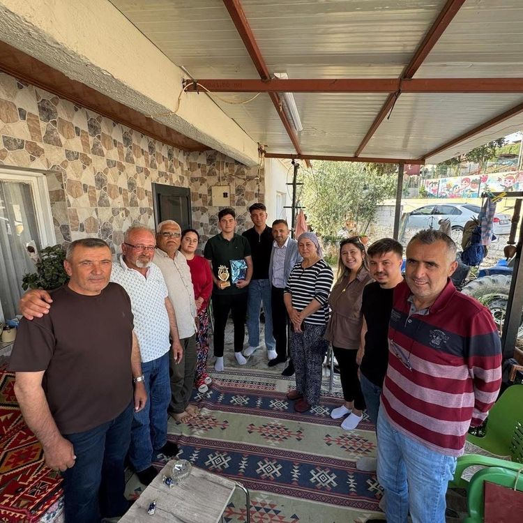 Genç yeteneğe moral ziyareti