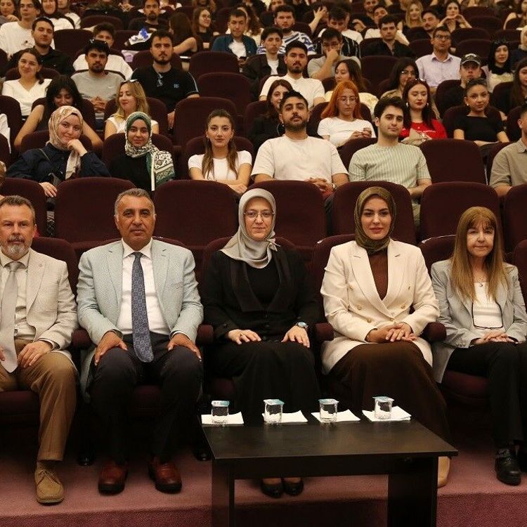 Gençliğin Üretim Çağı Projesi'nin kapanış etkinliği MCBÜ'de yapıldı