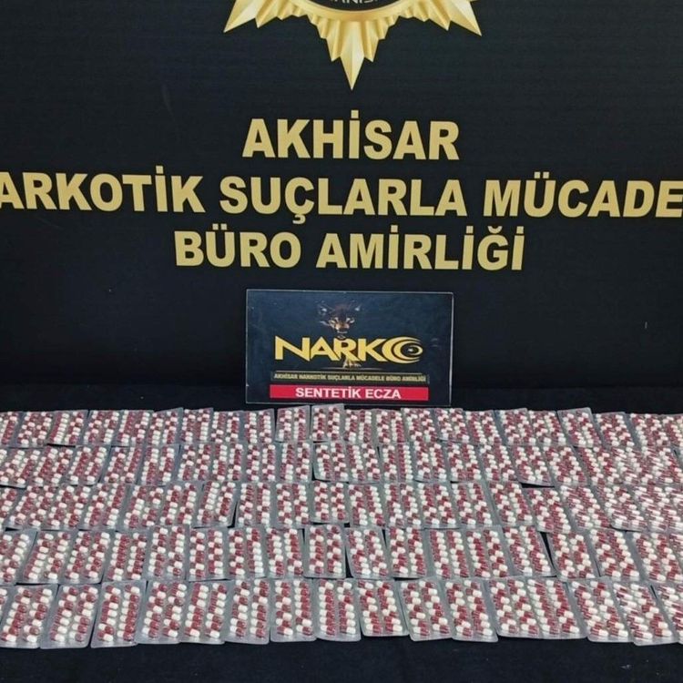 Akhisar'da bin 666 sentetik hap ele geçirildi