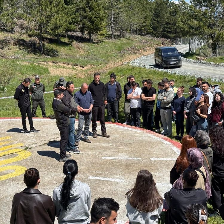 Demirci’de geleceğin ormancıları sahaya indi