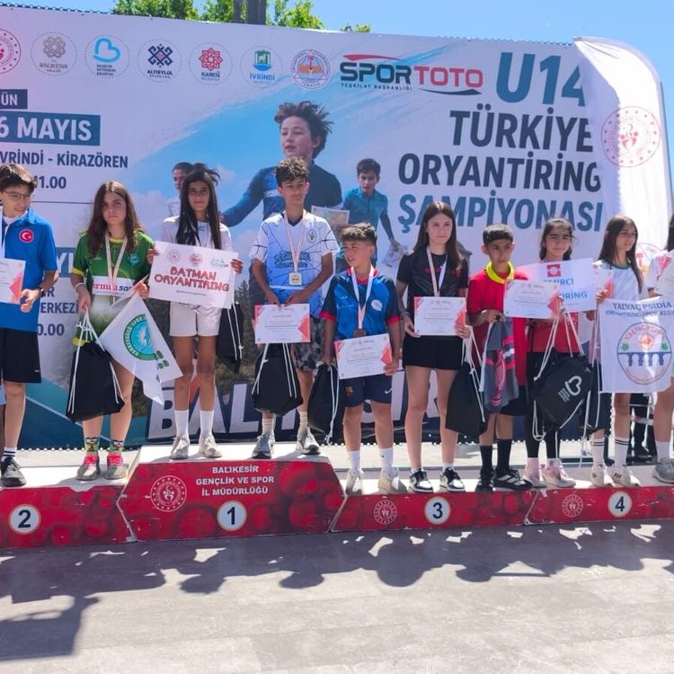 Manisalı oryantiring sporcularından Türkiye Şampiyonasında büyük başarı
